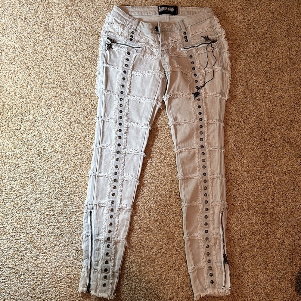 Women’s Size XSmall Medium/ Low rise Jeans (Dolls Kill)